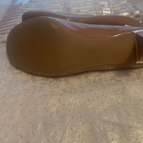 Shoes - Picture 4 of 4